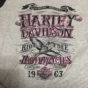 Long sleeved black and pink Harley Davidson tee.